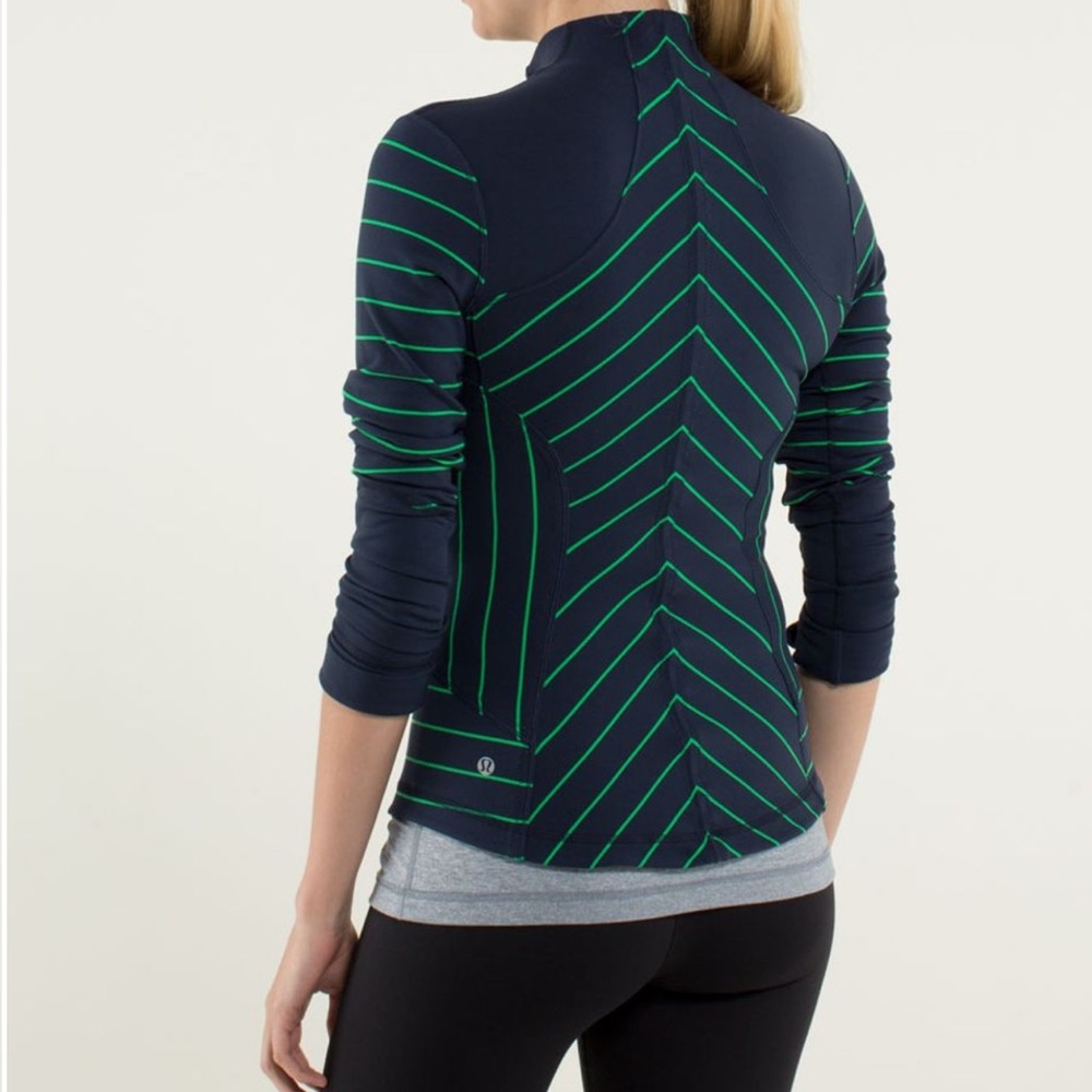 Lululemon Athletica Navy and Green Chevron Jacket - Picture 2 of 14